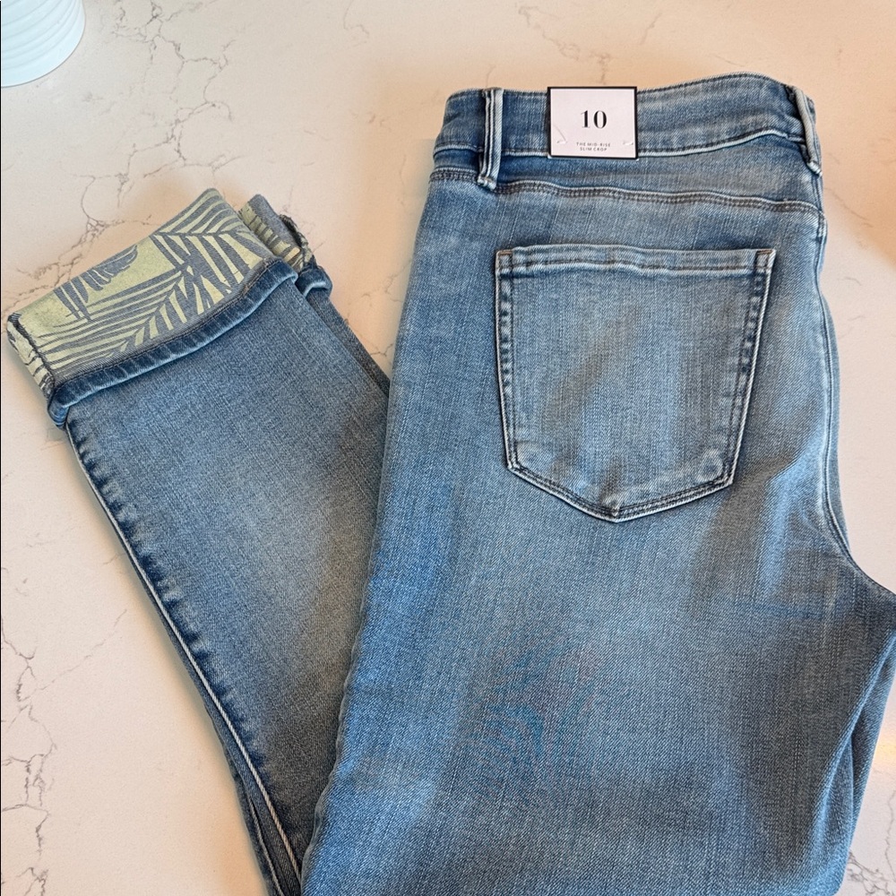 White House Black Market Light Blue Cropped Jeans
